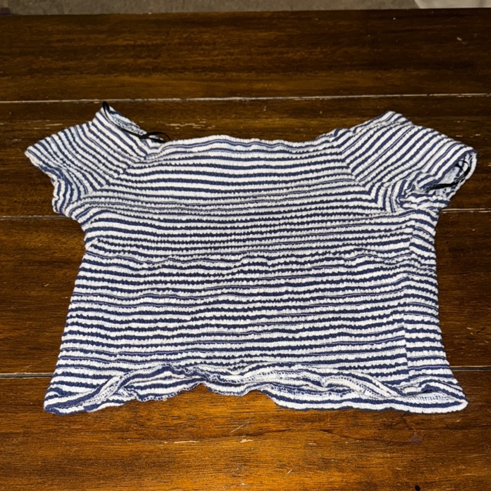 Divided Black and White Smocked Fitted Blouse‎